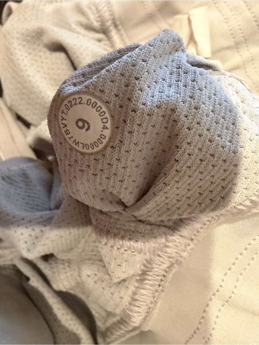 Lululemon Hotty Hot athletic shorts women’s size 6 light pink/grey - Picture 6 of 6